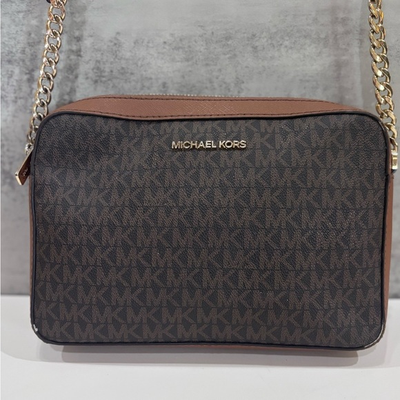 Michael Kors Brown Jet Set Large Printed Logo Crossbody Bag - Picture 1 of 16